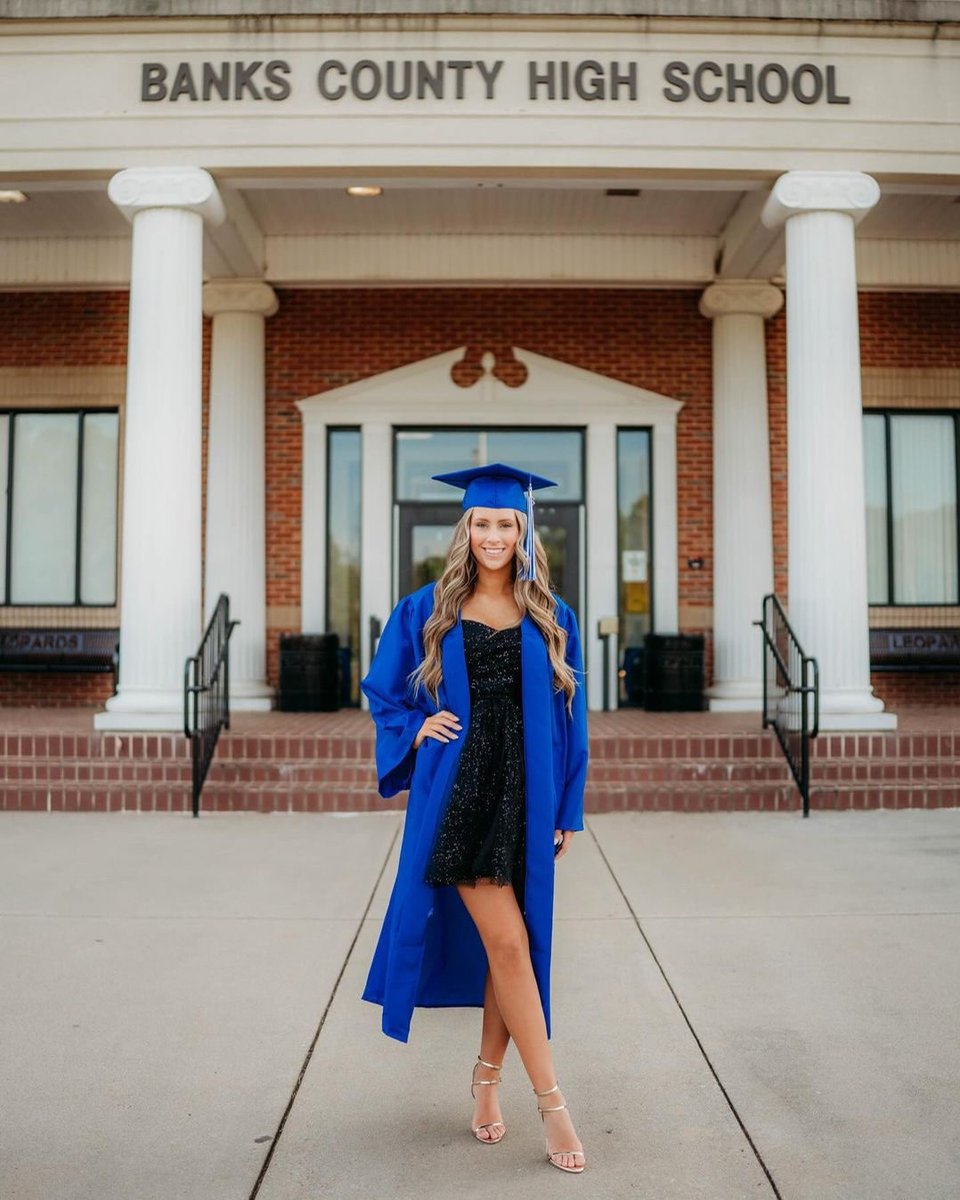the tassel was worth the hassle 🎓 a big congrats to our class of 2024! we are so proud of you and honored to see #youinlulus acing your exit 🎉 #lovelulus
