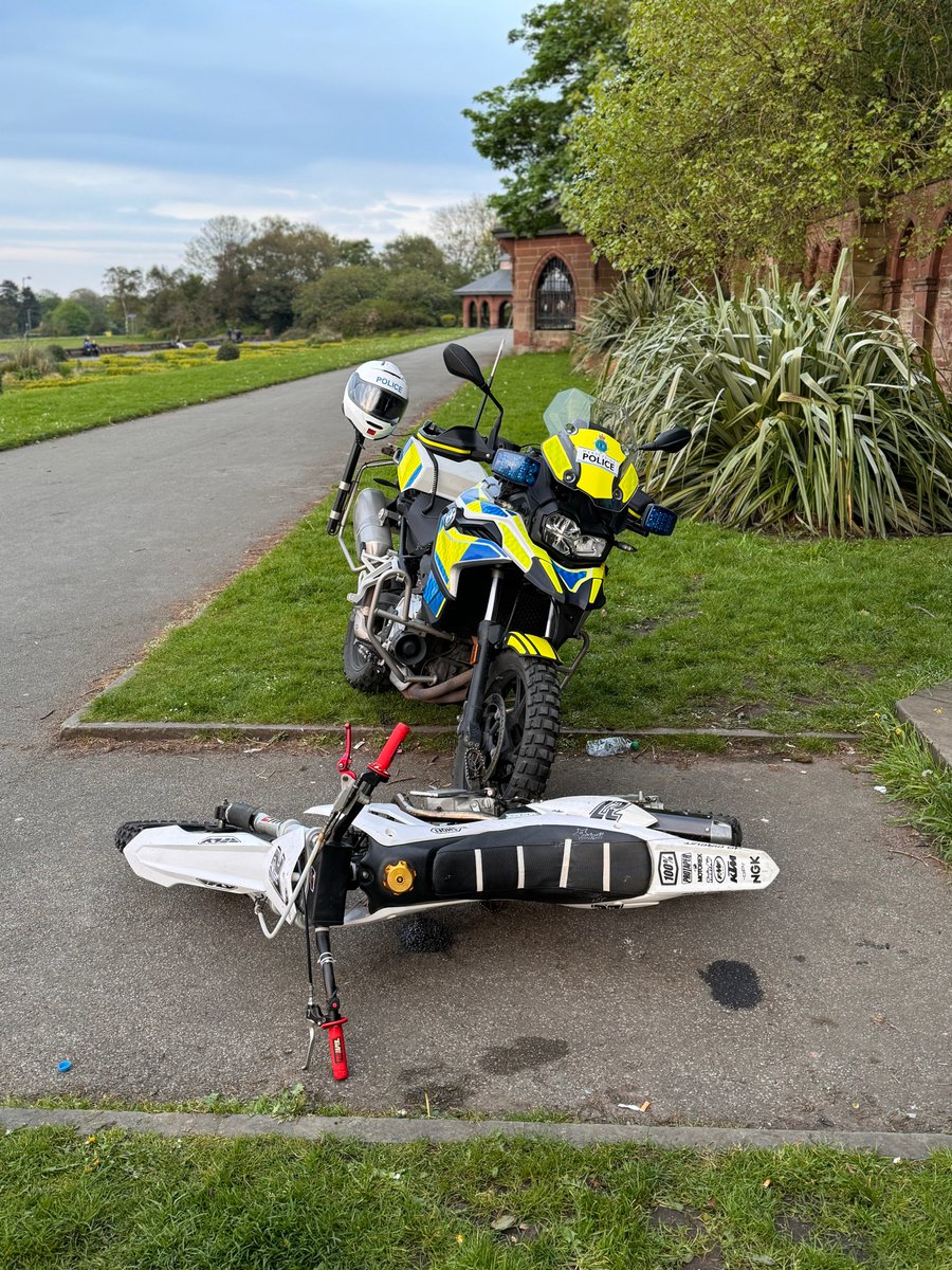 A little nudge was all it took to stop this Evel Knievel wannabe from continuing his stunt show in #StanleyPark. We wheelie didn’t appreciate his riding so we put a stop to it. One male #Arrested and #CourtDate to follow #SyndicateBikes