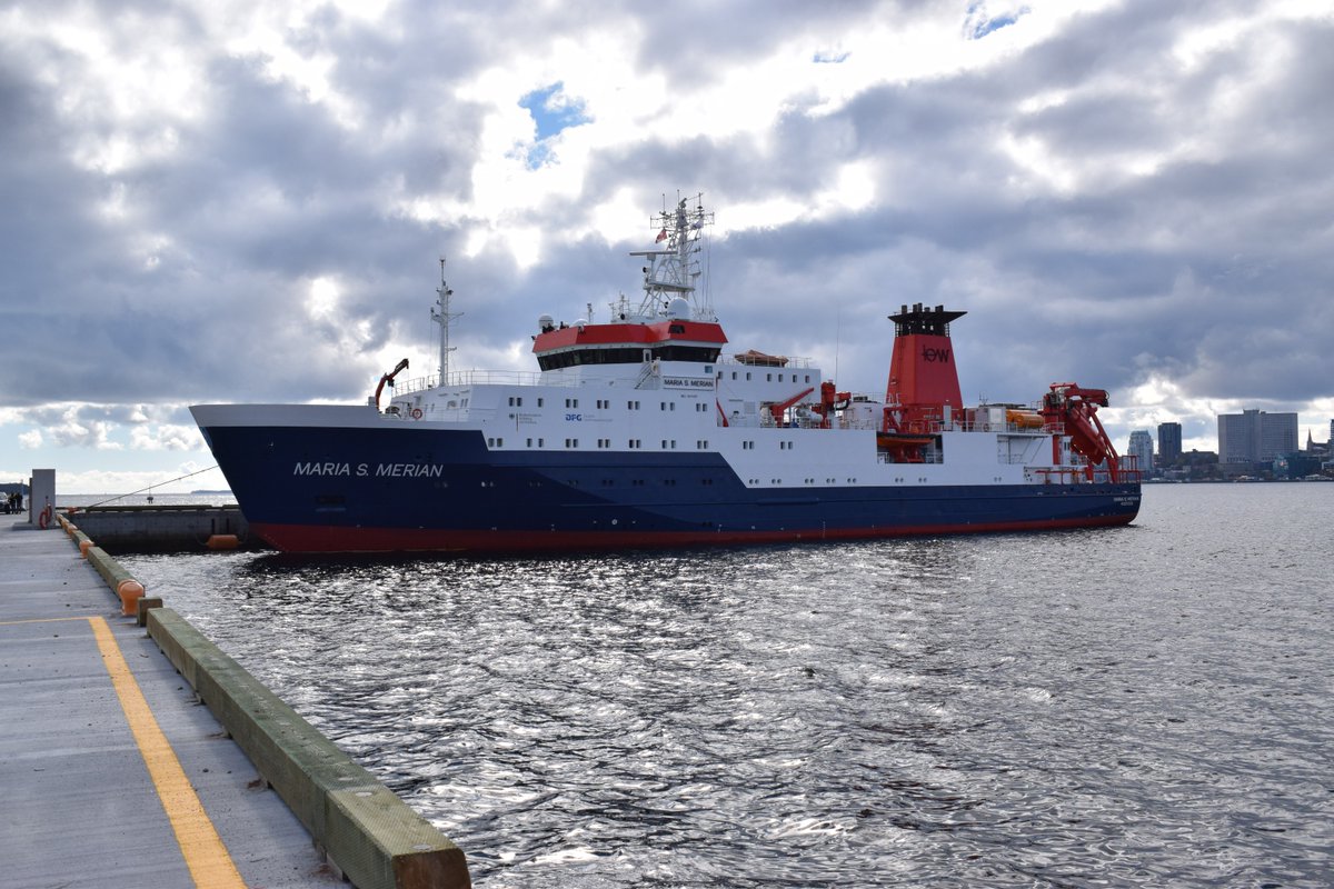 Germany's cutting-edge research vessel, Maria S. Merian, docked at our marine terminal last November for technical updates. 🛠️ Captain Schmidt highlighted COVE's vital role in global cooperation. Read the latest blog here: coveocean.com/news/navigatin… #COVE #MarineInnovation 🚢🌊⚓