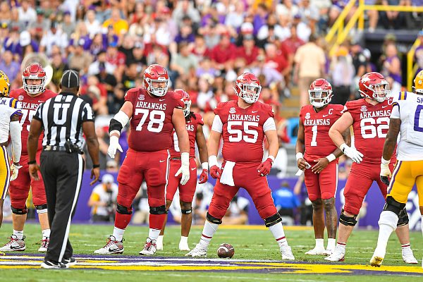 #AGTG After talking with @CoachMateos I’m thankful to say I have received my 14th offer from Arkansas Razorbacks! All glory to the man above! @RecruitTrinity @Molitoni4 @jakelangi