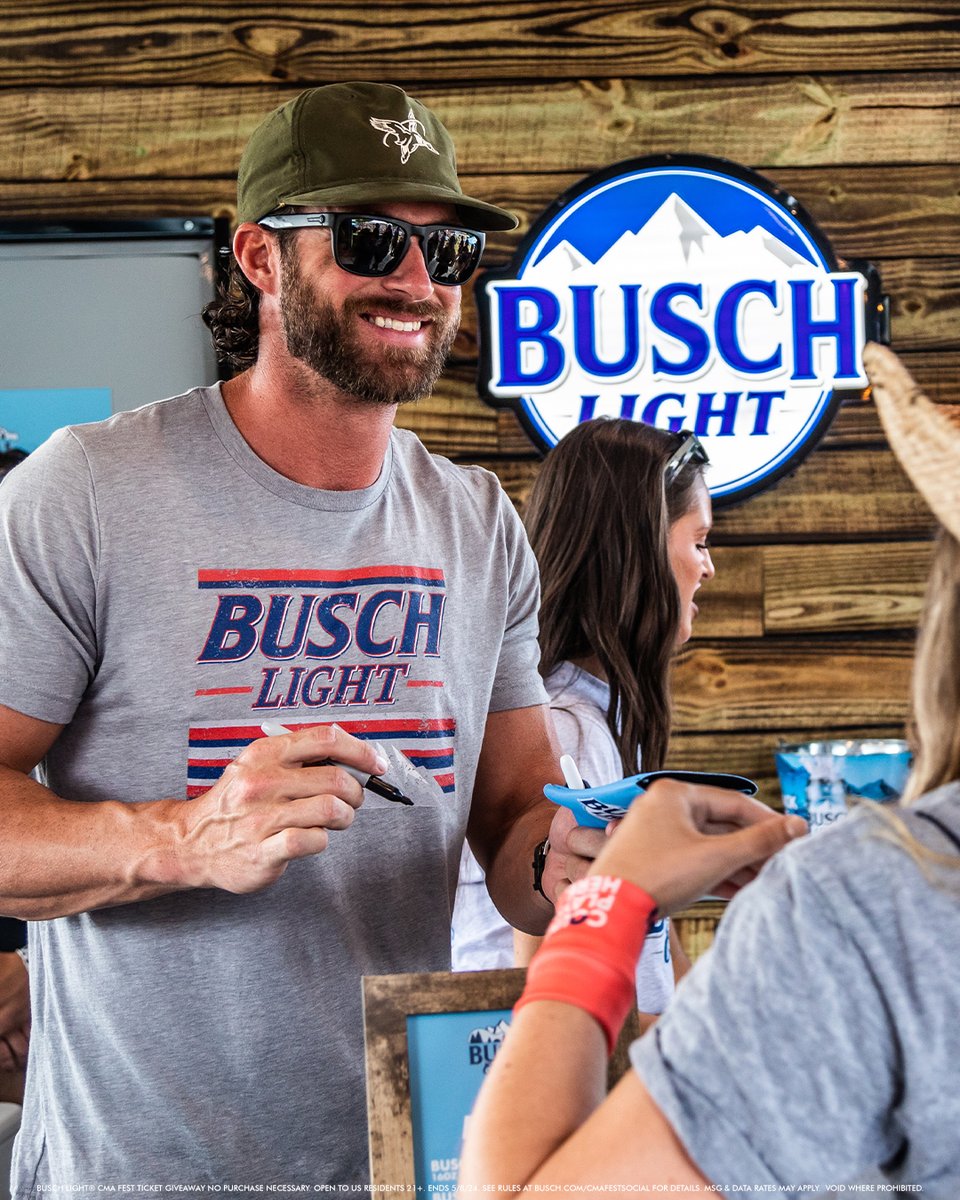 🚨 WANT A CHANCE TO ATTEND #CMAFEST?!🚨​​
​​
You can see our guy @RileyGreenMusic and more! Reply & tag the friend (21+) you’d bring using #BuschCountry #Sweepstakes to enter for a chance to win two 4-day festival passes.👇🤠🍻