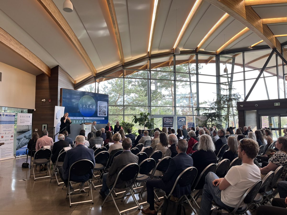 CCCMatMohawk's tweet image. Great night @BayArea_Climate’s annual forum. Great to hear from Mayors @MariannMeedWard and @AndreaHorwath on climate action in the #HamOnt and #BurlOn region.  Great messages on collaboration, across traditional boundaries.