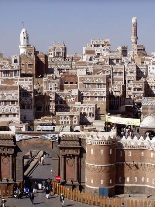 3000 سنة من التاريخ أول عاصمة عربية في تاريخ 🏛️ إنها صنعاء ❤️ ⁧#اليمن_أرض_الحضارة 🇾🇪