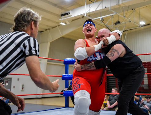 If you haven’t been to a live #MemphisWrestling event, you’re missing out!

Here are a few action shots from Gary Owens!