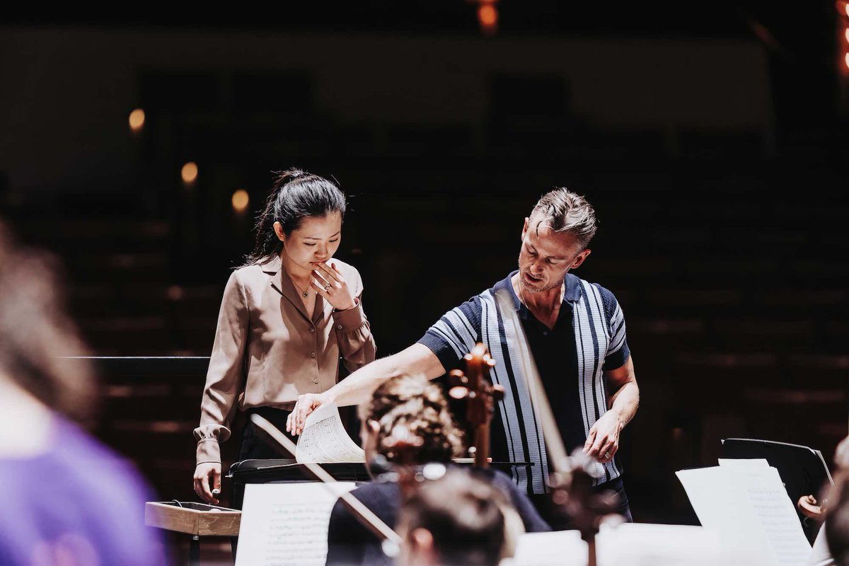 Journalist @InklessPW sits in on rehearsal with the @NACOrchCNA and Alexander Shelley ⤵️ Read the full story 📝paulwells.substack.com/p/this-one-tim… #NACOrchCNA | #NACOMentorship