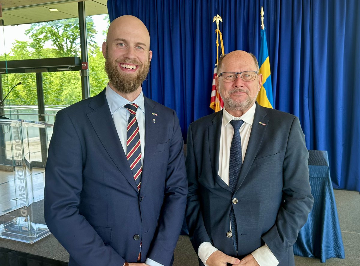 Very glad to welcome 🇸🇪 Minister for Civil Defense @CarlOskar Bohlin to Washington, DC for discussions with the 🇺🇸 administration and authorities on Sweden’s total defense concept, NATO, Ukraine and cybersecurity among other things.