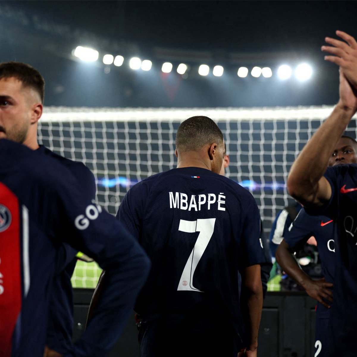 Pas pour nous… ❤️💙 @KMbappe