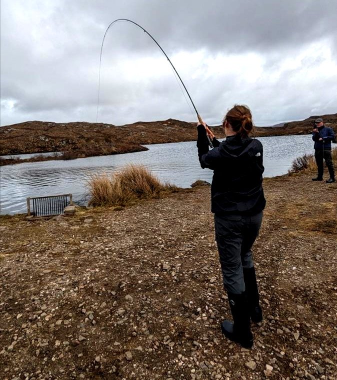 AssyntFly's tweet photo. Fishing as a family is always the best! #flyfishing #familyfishing #troutfishing #assynt https://t.co/WEvDGlIew9