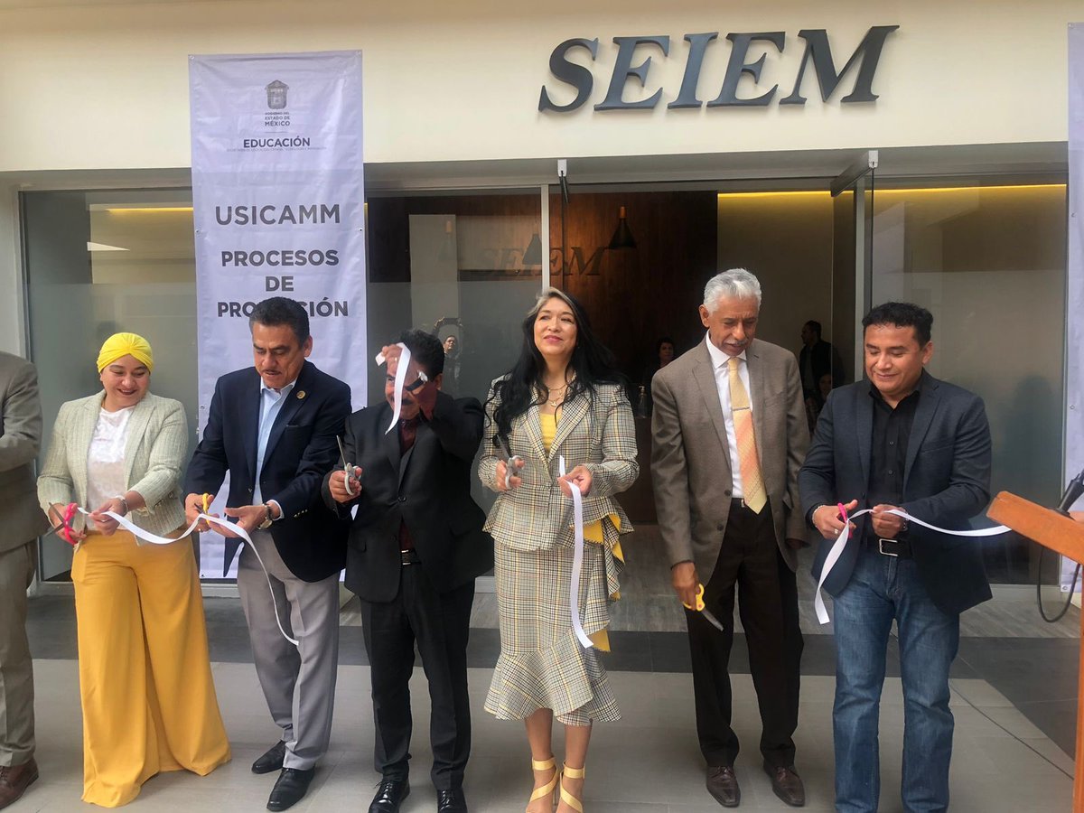 DAyDP_SEIEM's tweet photo. La Dirección de Administración y Desarrollo de Personal, participó en el inicio del proceso de #PromocióHorizontal en #EducaciónBásica con cinco sedes regionales de registro y verificación documental. https://t.co/SOqorTiXmw