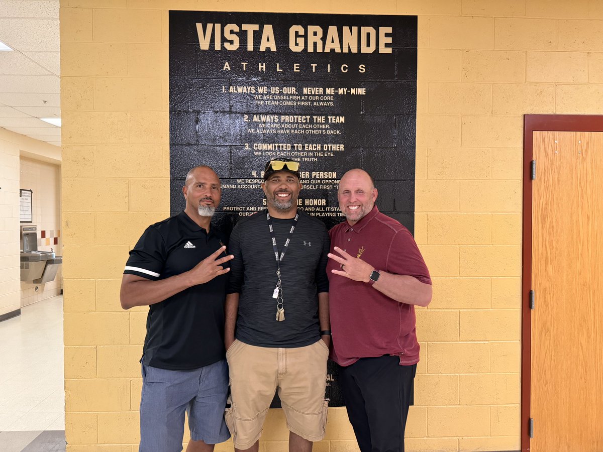 Appreciate Coach @RagleCharlie and @Coach_Diron from @ASUFootball for coming by Vista Grande!🔱 #SpartanPRIDE | #ActivateTheValley