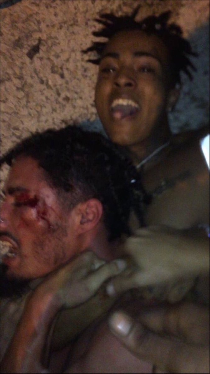 insaneposes's tweet image. 