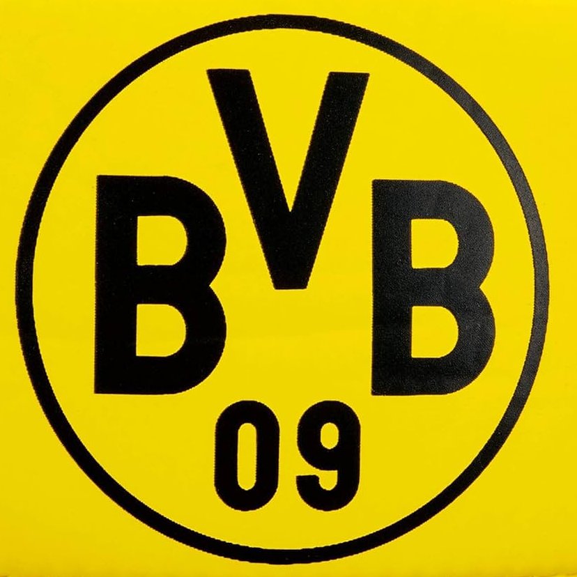 Ortada bir ikincilik varsa Borussia Dortmund o ikinciliğin talibi değil sahibidir! Adamlar ligde ikinci olamadıkları için kafaya takıp Şampiyonlar Ligi finaline çıktılar ki orada ikinci olabilsinler... İşte gelenek, işte kültür, işte köklerine bağlılık...