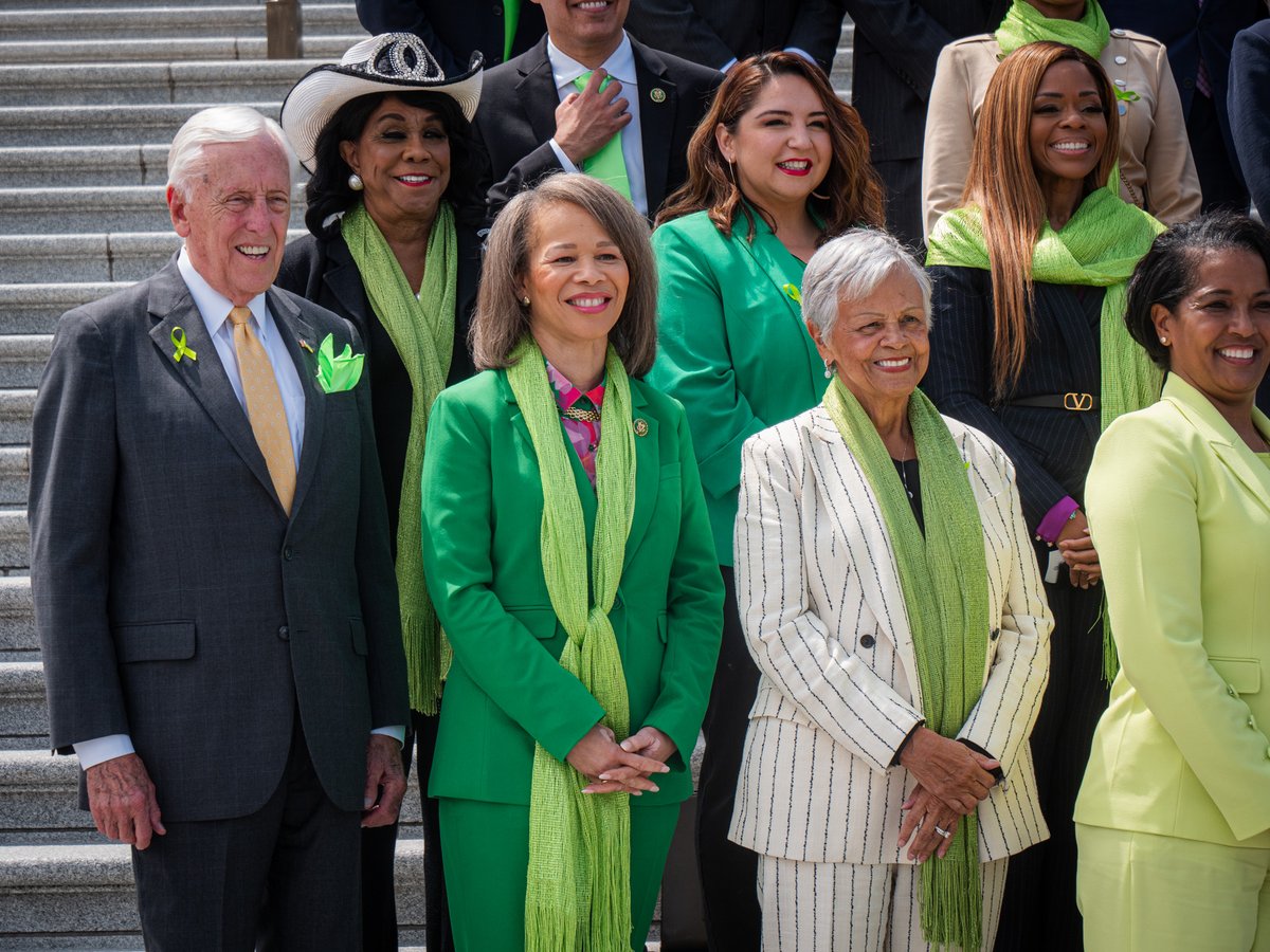 May is Mental Health Awareness Month. That is why today, I was proud to wear green with many of my colleagues and say that there is no shame in seeking care for your mental health. Together, we can dedicate necessary resources, make care accessible, and break this stigma.