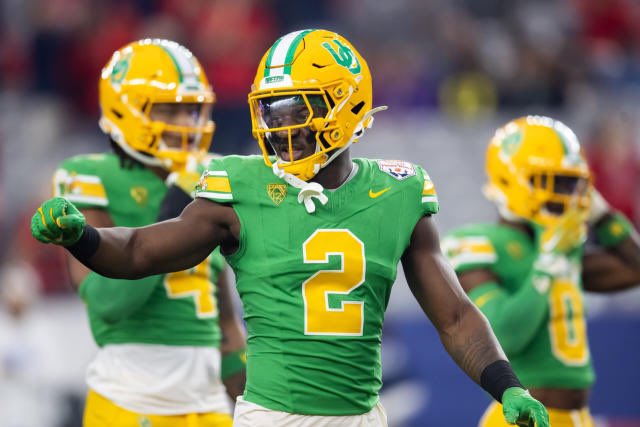 Blessed to receive an offer from Oregon @ChadSimmons_ @BigDubFootball @RivalsFriedman @adamgorney @AnnaH247