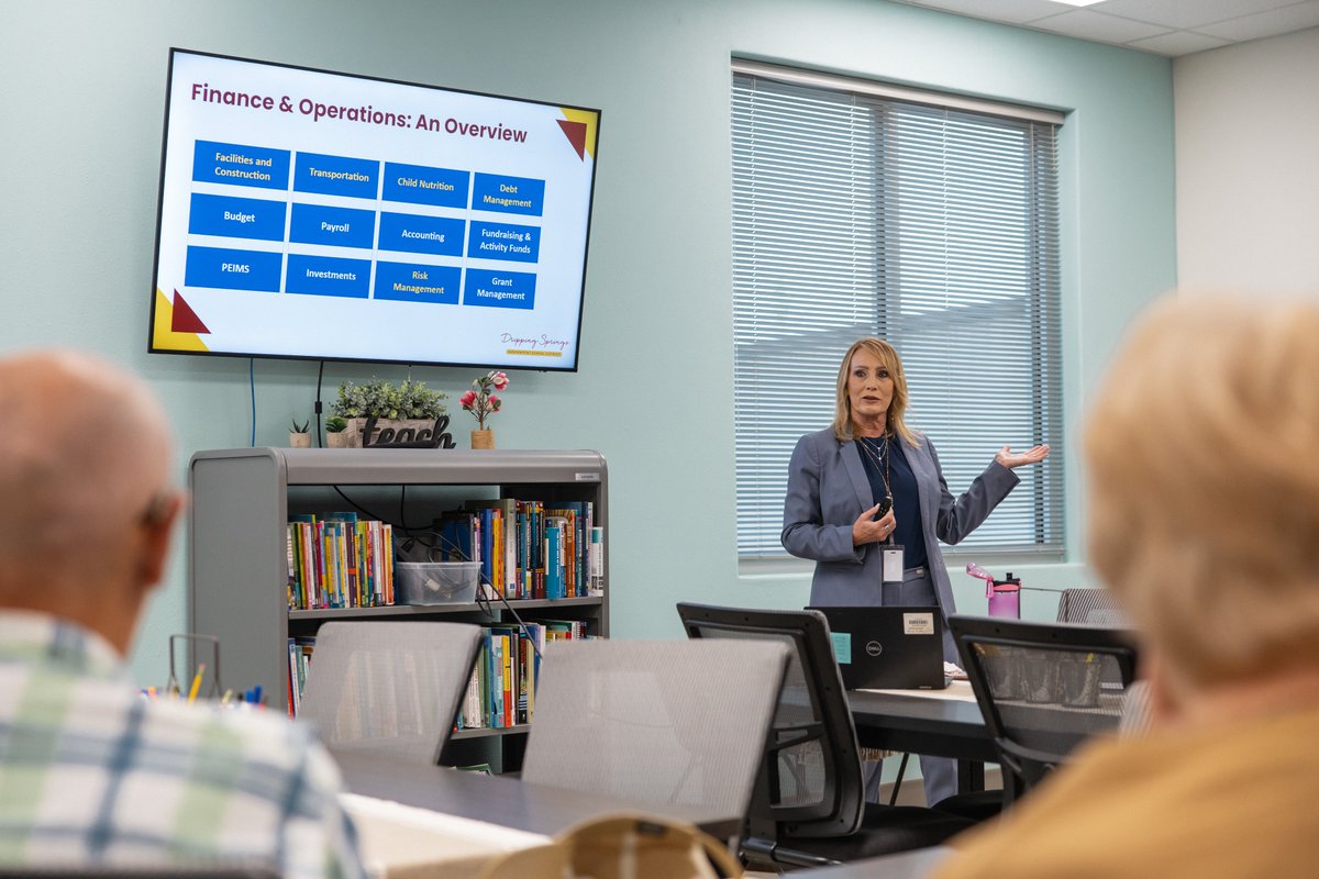 DSISD held its final Taxpayer Tuesday of the school year today at Walnut Springs Elementary! Following a campus tour, attendees learned about DSISD's budget development schedule, how the district builds its annual budget, and more. #iamDSISD Recording: youtube.com/watch?v=EcIWCx…