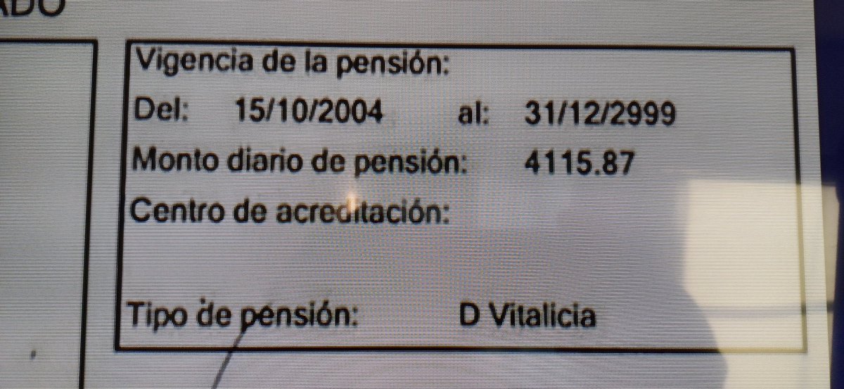 1000 años de vigencia tiene la pensión que le dieron a Amparo Casar. ¡MIL AÑOS! 
¿Quien carajos vive ese tiempo? 
Aaa si ya se, se sienten hasta inmortales los muy corruptos esos.