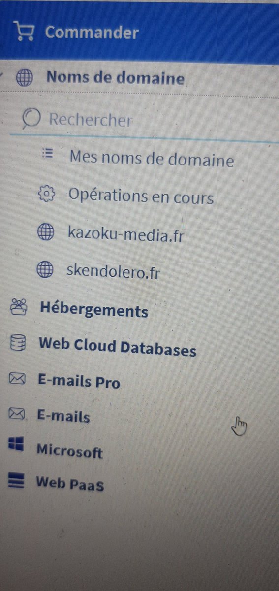 Une usurpation d'identité a eu lieu pour voler le nom de domaine de mon site, <a href="/KayvanOjisan/">Kayvan</a> de <a href="/Tomodachi_fr/">Tomodachi⛩</a> @OneLife_fr a fait ça. 

C'est une chose qu'il avait déjà fait à <a href="/lamaisonotaku/">Maison Otaku</a> à l'époque pour voler leur compte instagram.

Ça va partir loin. Je vais lâcher des bombes.