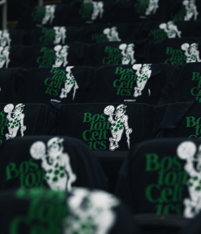 33RafaLopez's tweet image. #DifferentHere📷 #espiritu2008
@celtics
@CelticsCon
#roadto18 #BleedGreen #CelticsSpain