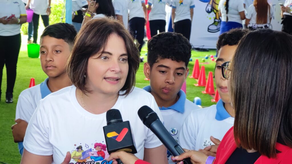#7May | Más de 2.000 estudiantes participaron en la segunda ruta de niños y niñas en las TIC Los niños y niñas recibieron información sobre los elementos de la fibra óptica de manera divertida en 10 estaciones Leer más: n9.cl/hqfm4 #MovilizadosPorVenezuela