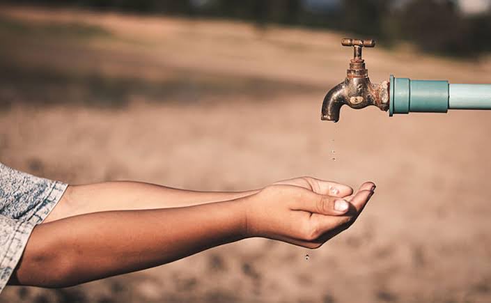 #MartíBatresMiente El monumental fracaso de Morena como partido gobernante se refleja en la incapacidad para resolver el problema de la carencia de agua. Para no afrontar su responsabilidad, el jefe de gobierno calumnia a @AntorchaOficial