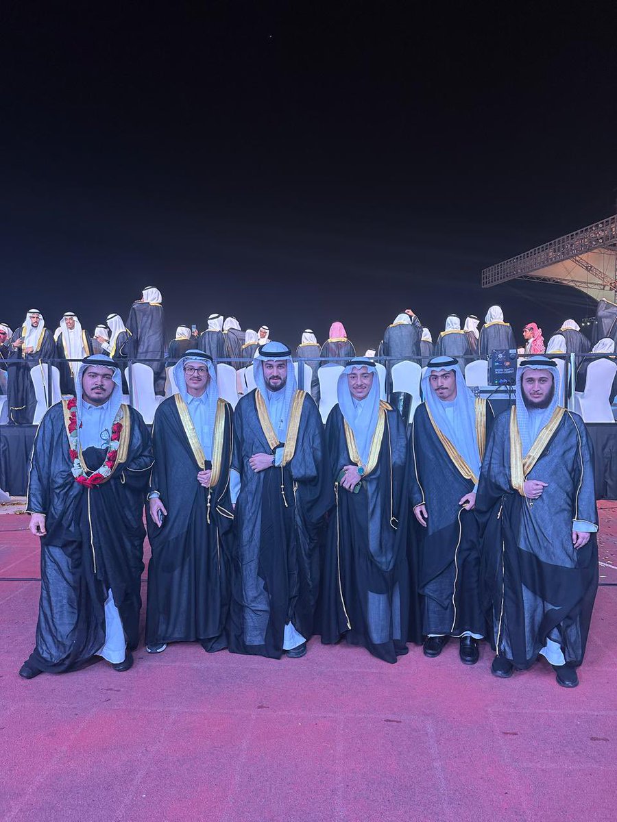 ABDULKARIM_TH's tweet photo. ليس بجهدي واجتهادي وانما بتوفيقك وكرمك وفضلك علي تم ولله الحمد تخرجي من جامعة ام القرى تخصص سياحة و ضيافة 🎓
مهما كتبت من عباراتِ تخرج، فلن أجد أصدق من قوله تعالى:"وَآخِرُ دَعْوَاهُمْ أنِ الحمد للهِ ربِّ الْعَالمِين" https://t.co/zAj0JdGeOt