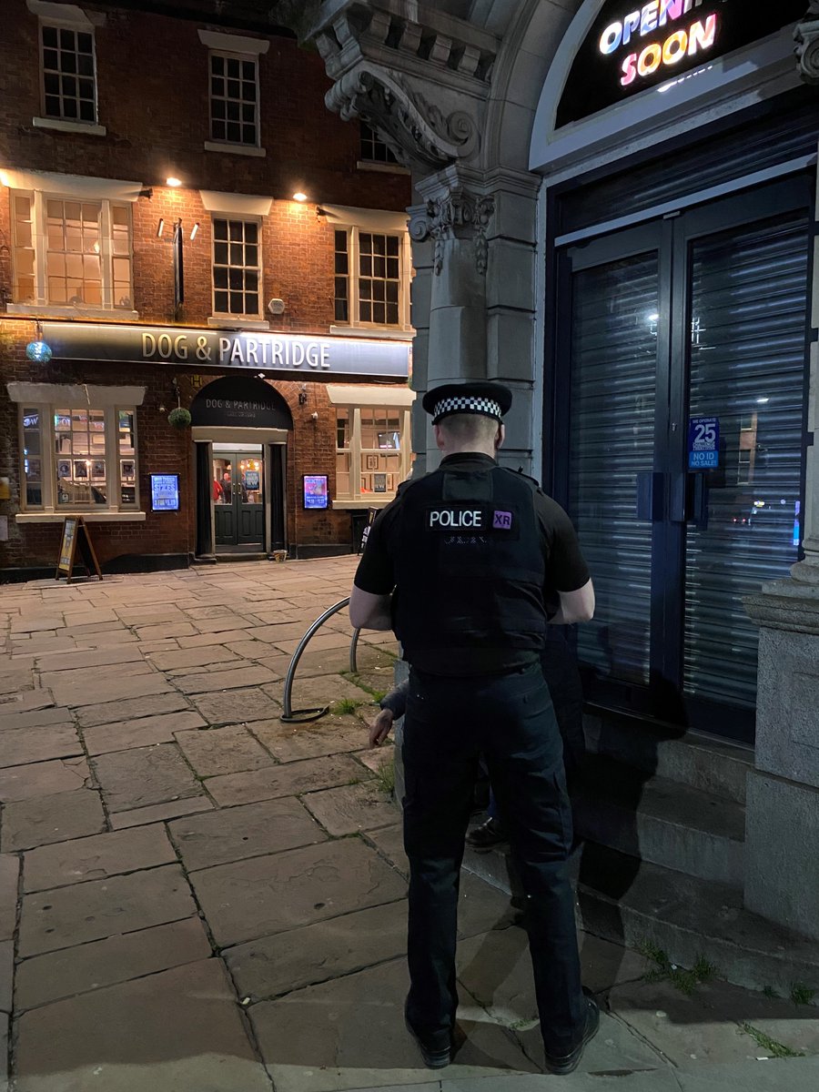 #ProjectServator saw officers deployed across the public transport links in Wigan town centre this evening. 

8 stop searches with one male arrested for being drunk and disorderly after he decided to direct verbal abuse towards officers for doing their job.

@networkrail