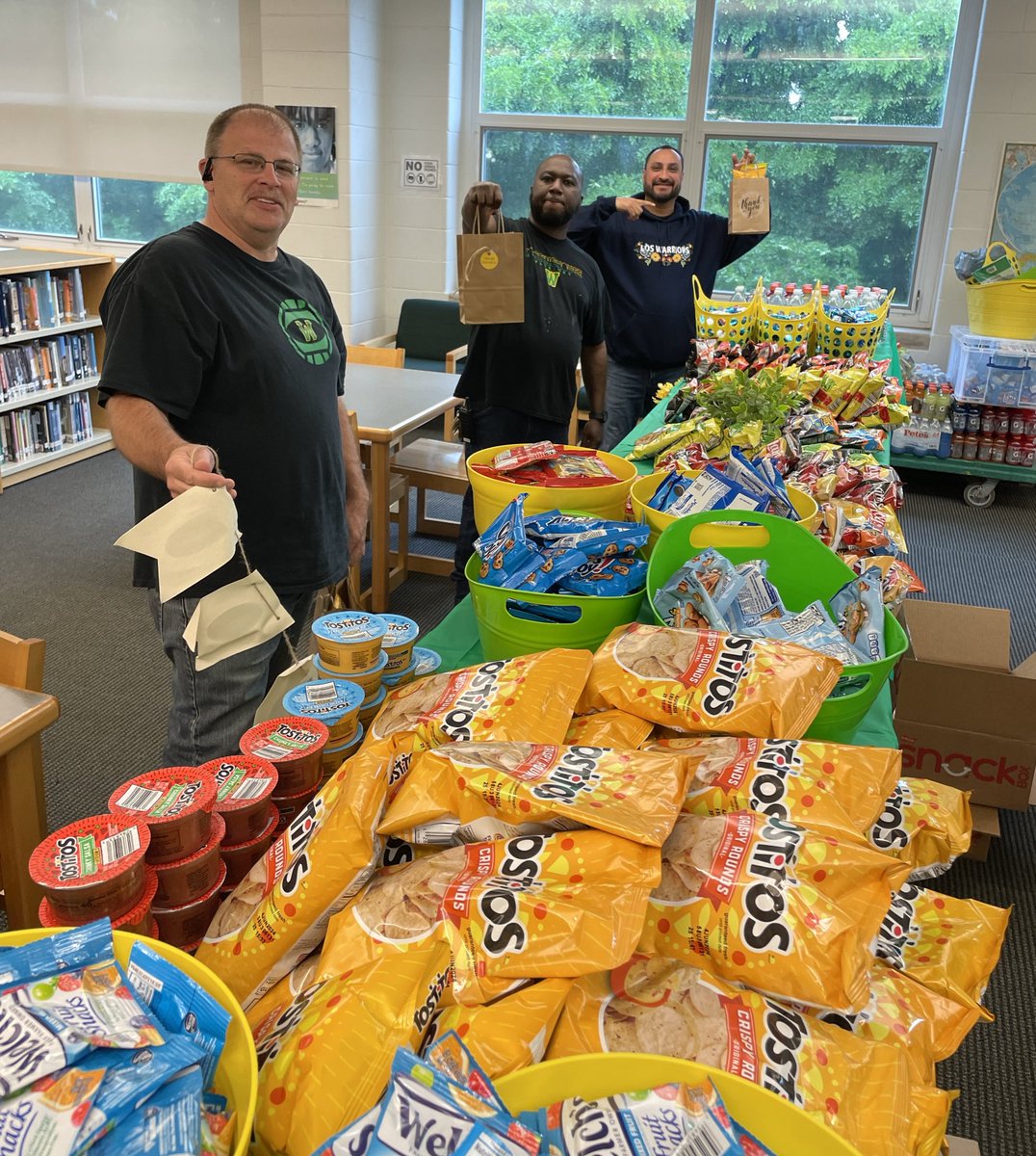 Today our teachers were appreciated with a Snack Bar courtesy of the Friends of Westinghouse. #Snacktopia #Snackapalooza #WellFed #TeacherAppreciationWeek