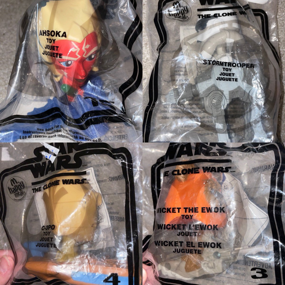My parents found these Clone Wars happy meal toys from 2008 at a garage sale, still sealed! They were 50¢/1$ each, of course I told them to buy all of them for me🙏🏼😂 I wanna open them but I won’t😭
#ChicagoFunko #CloneWars #StarWars #HappyMeal #DarthVader #Ahsoka #CaptianRex…