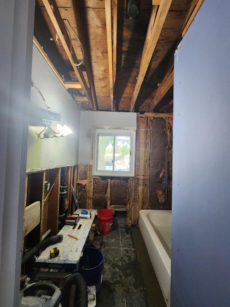 Right down to the bones with another project #RenovationsNow ✅ 

#homeimprovement #remodel #demoday #downtothebones #bathroomremodel #macombcounty