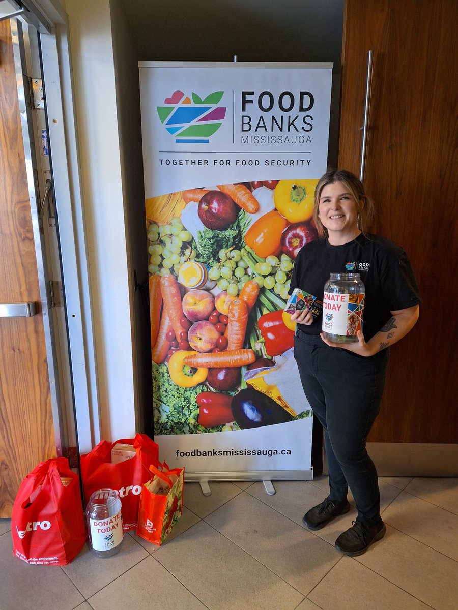 This @FoodBanksMissi jar is half full!

#TogetherForFoodSecurity

15 minutes to #MIRANET Mayor Candidate Challenge!

#MissVotes #Mississauga #misspoli #peelpoli