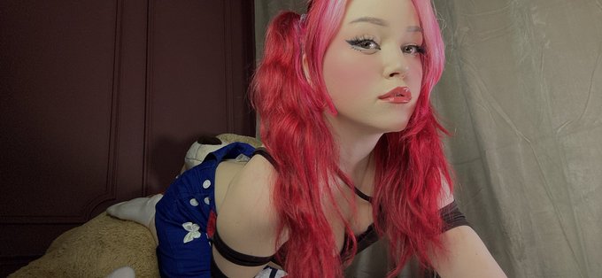 Tibbers (my teddy) fainted from seeing my juicy butt 👁️👄👁️ https://t.co/ju0Lvg7VKf