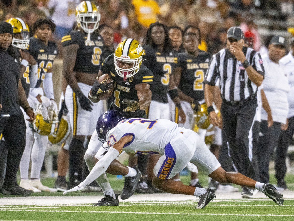 #AGTG Blessed To Receive Another Offer From Alabama State University <a href="/CoachGlover_ASU/">Will Glover</a> <a href="/CoachWellsDP/">Rodney Wells</a> <a href="/CalebWalls2/">Caleb Walls</a> <a href="/dphsfootball/">Dr. Phillips</a> <a href="/AdamMoratelli55/">Coach Moratelli</a> <a href="/adamgorney/">Adam Gorney</a> <a href="/Andrew_Ivins/">Andrew Ivins</a> <a href="/josh_newberg/">Josh Newberg</a> <a href="/ChadSimmons_/">ChadSimmons</a> <a href="/JohnGarcia_Jr/">John Garcia, Jr.</a>