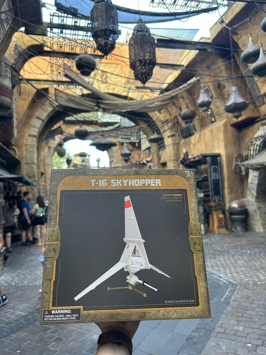 Ok @MASportsCards77 ! Mission accomplished #galaxysedge