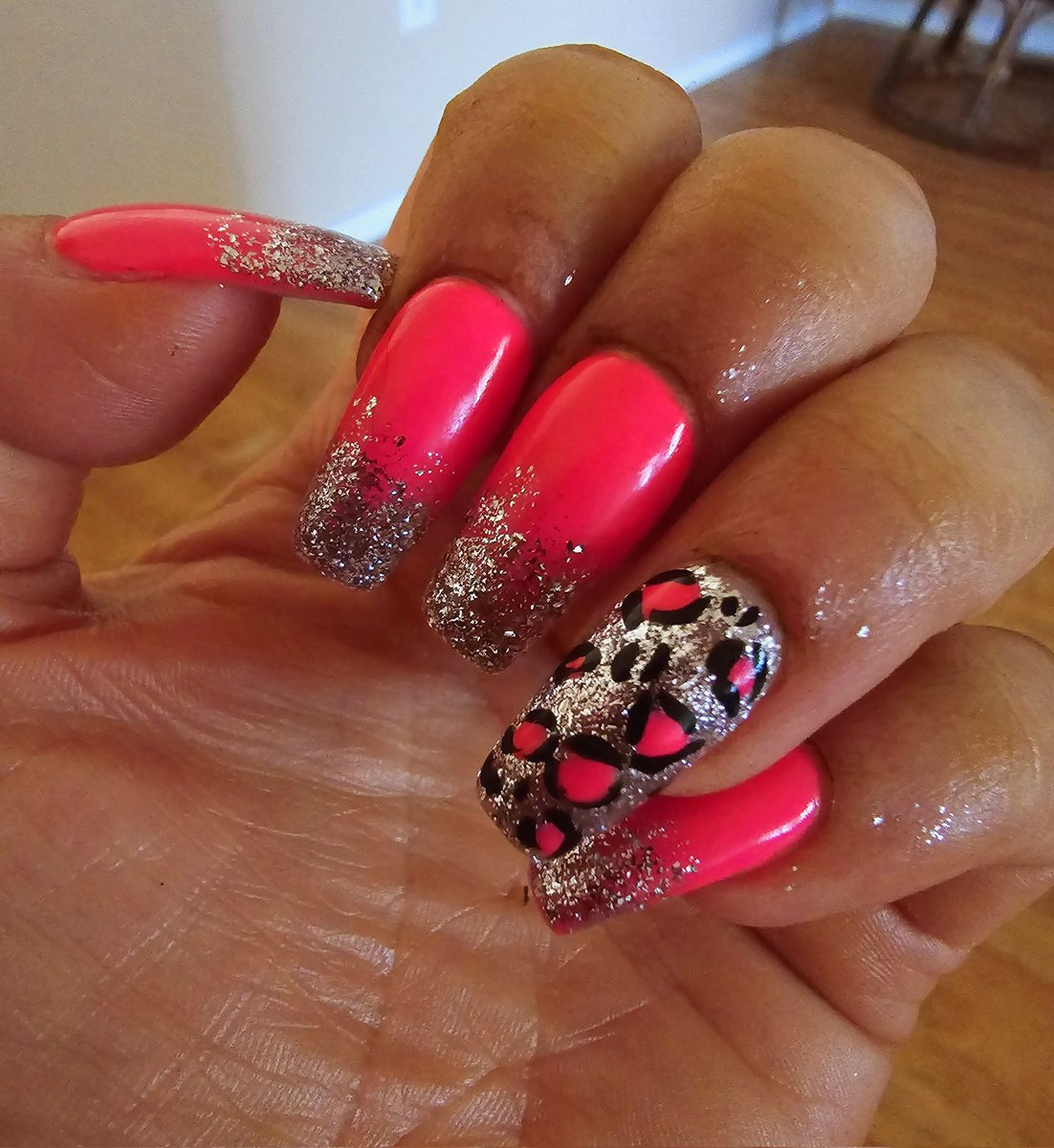 Summer nails 💅 💖

#pink #hotpink #nails #nailart #naildesign #naildesigns #nailart #nailpolish #SummerVibes