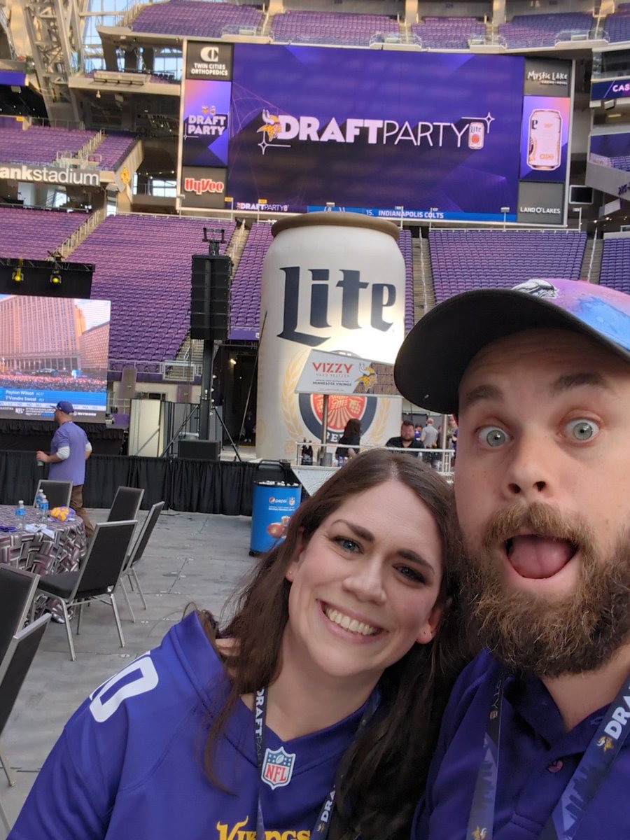 Look at that VIP draft party experience! Our #alltroowinner, Andrew R., won our flash prize with the Minnesota Vikings Foundation and found himself at U.S. Bank Stadium for draft day! Spot the Vikings player cameos 👀 Enter to win our GRAND PRIZE → alltroo.com/vikings