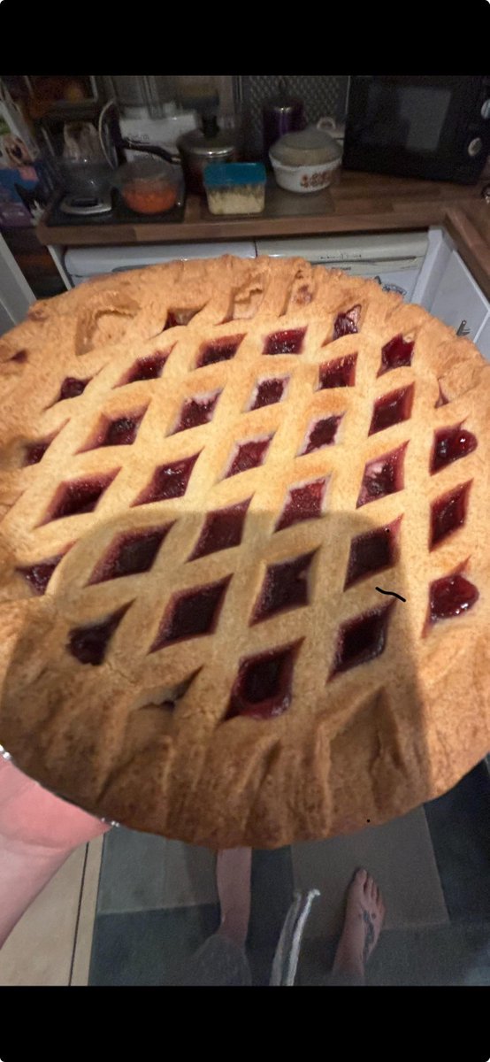 Cherry pie and custard anyone ??
 
diningandcooking.com/1376062/cherry…
 
#FoodAcrossTheUK #GreatBritishFood