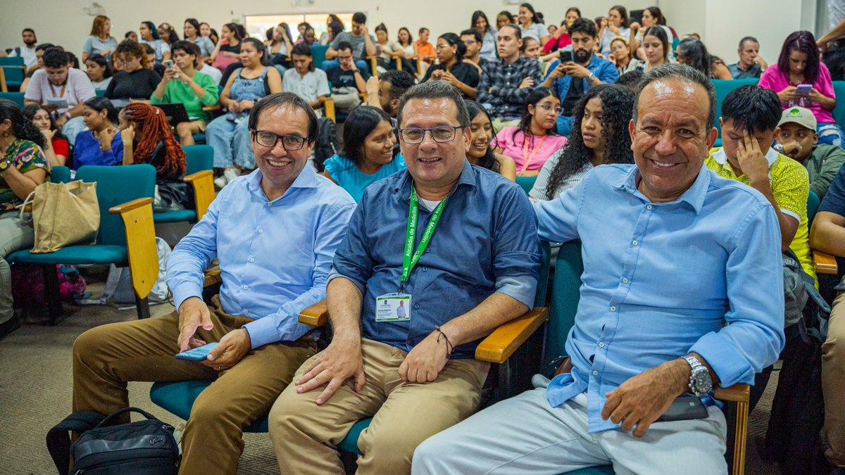 En este espacio, el secretario ejecutivo de la JEP interactuó con el secretario de @PazDDHHmed, integrantes de la comunidad universitaria, líderes y lideresas de diversos sectores de la ciudad, sobre la construcción de una ruta contra la discriminación en esta institución…