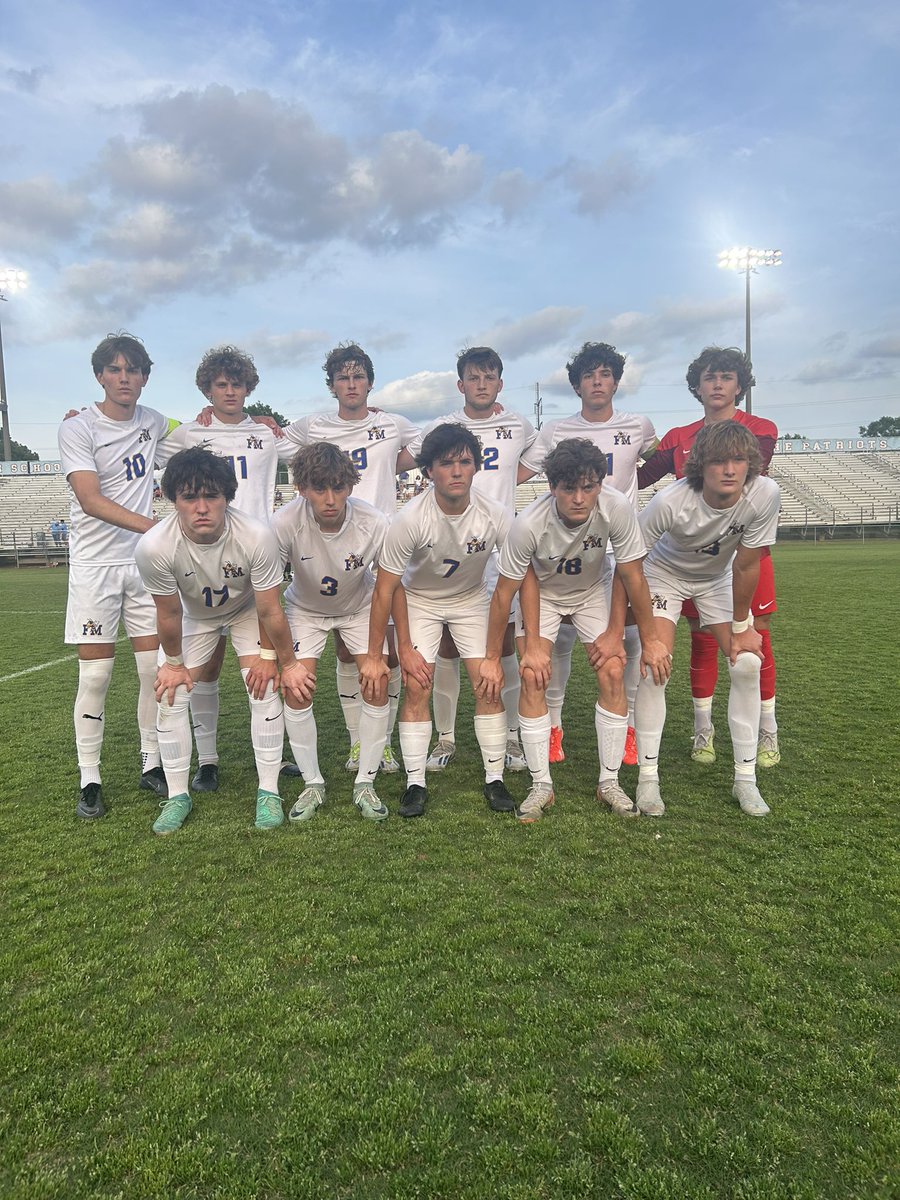 FMHS_Soccer's tweet photo. Starting XI vs JL Mann.. Upper State Final.. buzz https://t.co/ZFltVCckh3