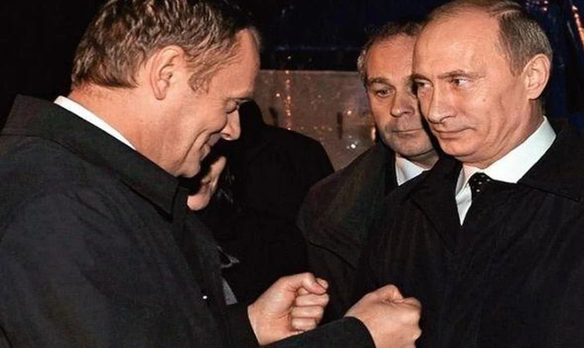 @Claudia_Warsaw @Rept_Democracy @BalkanInsight Tusk has long been a staunch opponent of Russia and Putin. With full courage and dedication, he even wanted to beat him with his bare fists (see photo).