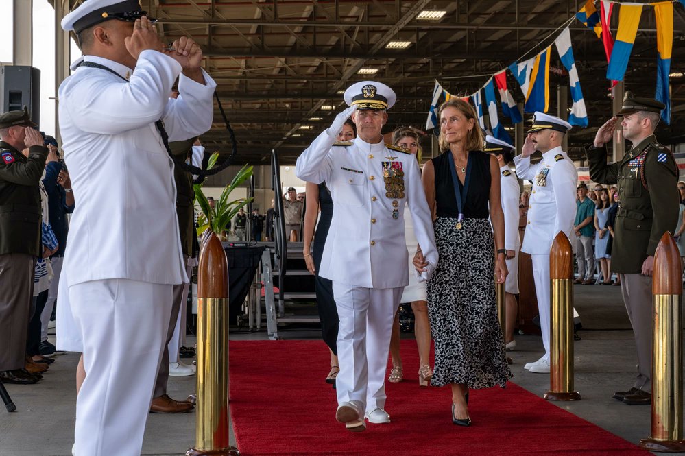 Fair winds and following seas to Adm. John Aquilino, retiring from the @USNavy after 40 years of service and changing command of @INDOPACOM to Adm. Samuel Paparo, who will continue the U.S.'s work to ensure a #FreeandopenIndoPacific region alongside our partners and allies.