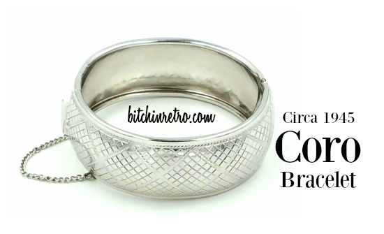 Talk about #timeless beauty! Striking #Coro Pegasus #vintage #bracelet dates to 1945 & is still in #style. A subtle cross hatch #design is engraved into the #silver tone finish, and really catches the light.

#mothersdaygifts #vintagejewelry #bitchinretro

bitchinretro.com/products/coro-…