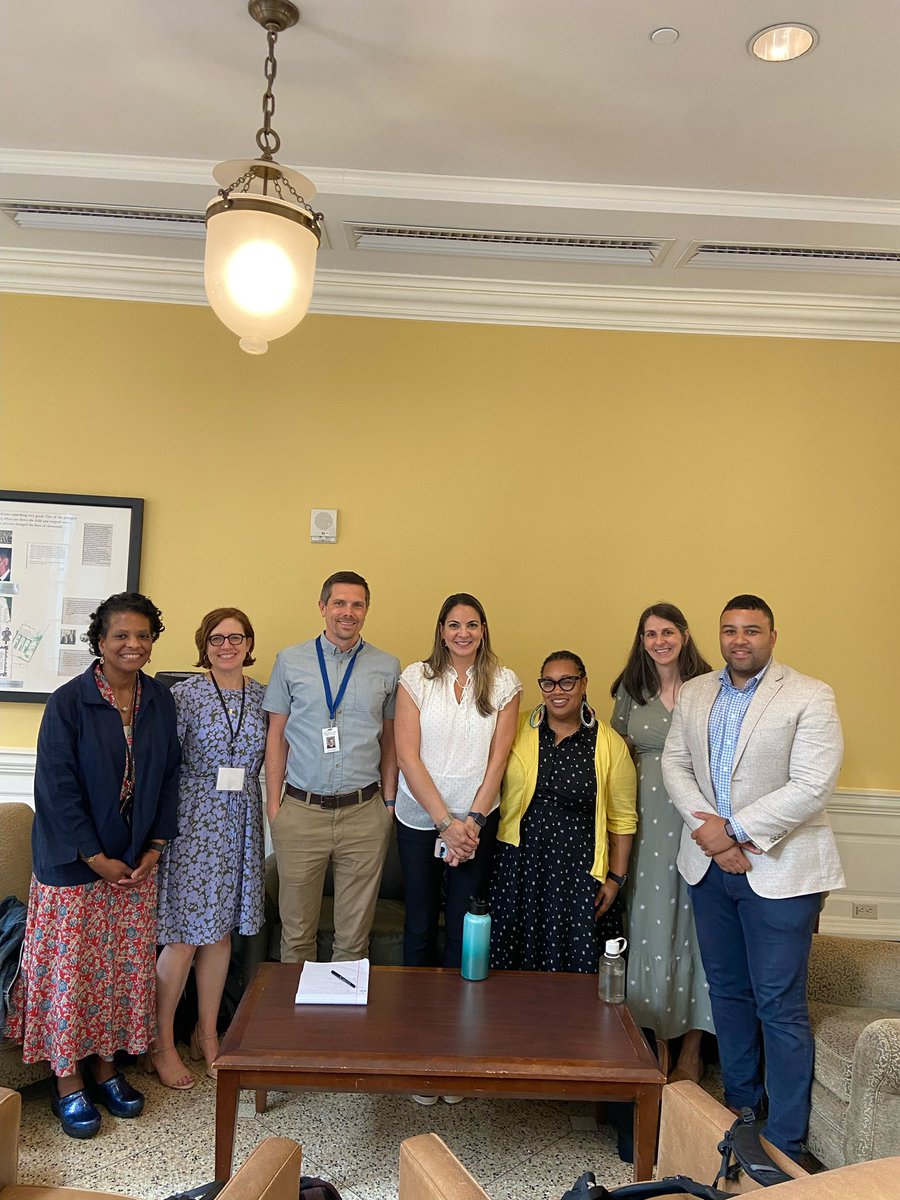 Such a pleasure to connect with the @UVA Institutional Challenge Grant team @EquityCenterUVA! Join me for a @wtgrantfdn webinar on May 15 to learn about how to apply.