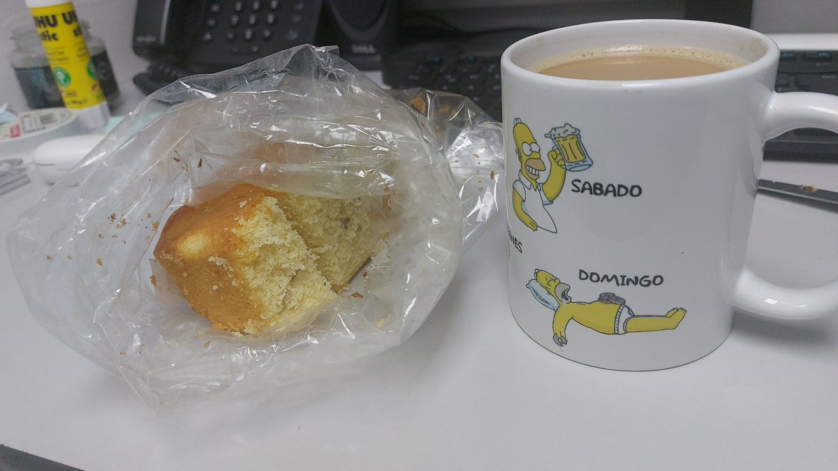 FacturasLHT's tweet image. Mira Chele @ca_acosta no ocupo de tus galletas. Gracias por nada..! @fervarelahn @luislarahn