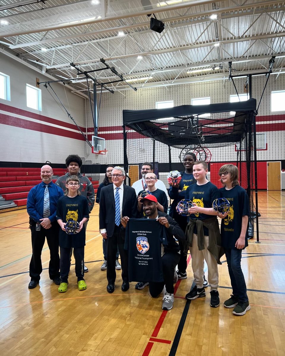 We had a historic moment today as the Hayward students, Ohio’s first drone soccer team, showcased their skills and shared insights with Governor DeWine on the drone soccer program. A proud day for innovation and youth empowerment! #DroneSoccer #STEM #ohioinnovation