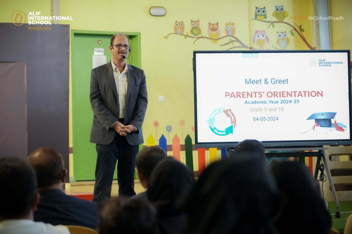 AlifSchoolRiyad's tweet image. The 'Meet and Greet' event, meant for building a rapport and strengthening the  bond between teachers and parents to support the soaring career of young stars, was held at Alif International School, Riyadh.

#meetandgreet2024 #parentsorientationprogram