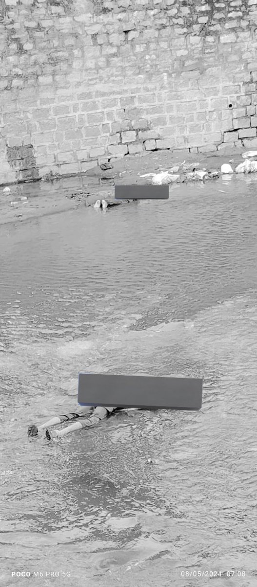 SumiranKV's tweet photo. Following a single rainfall, #Hyderabad's streets have transformed into torrents, causing extensive traffic congestion and leaving residents stranded for hours. 

Despite the pressing need for administrative action, the Municipal Administration Minister, who doubles as the Chief Minister, appears disengaged, prioritizing the editing and creating fake videos featuring Home Minister Amit Shah Ji on scrapping of Muslim reservations. 

The #Congress-BRS has completely turned the Hyderabad into mess.