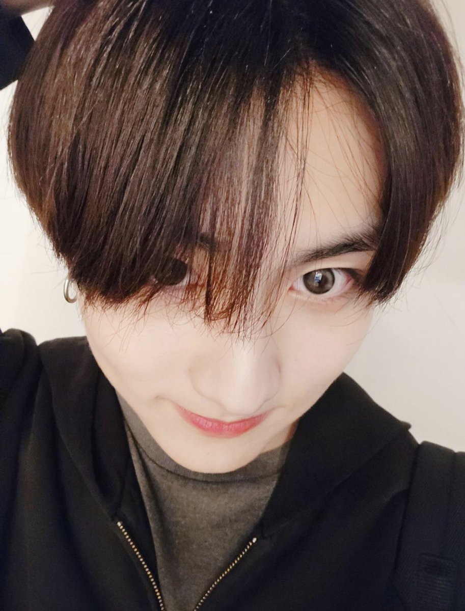 아니 거의 4년 사이에 뭐가 달라졌는데 ㅠ