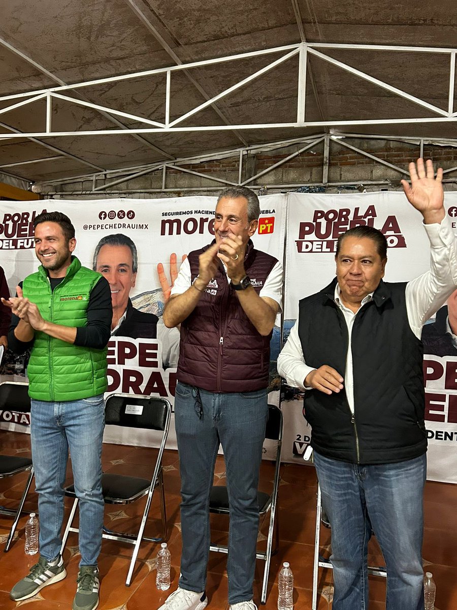 garechigas's tweet photo. Haciendo equipo para concretar el 2do piso de la 4 transformación! gracias a nuestras amigas y amigos de siempre por sumar su voluntad y fuerza para que Sigamos Haciendo Historia de la mano de @armentapuebla_ , @pepechedrauimx , @TonyGaliLopez y @NormaPimentelMx #PueblaYaDecidió https://t.co/iKARLnacfW