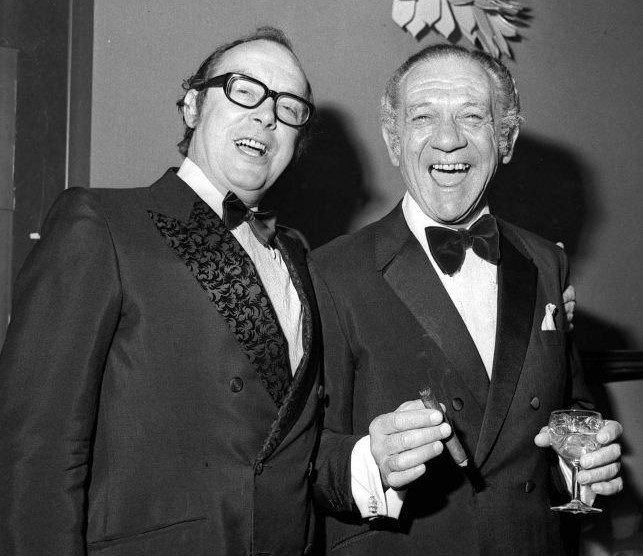 Spare a thought today for the late, great, Comedy Legend… #SidJames …#BOTD 8th May 1913 Famed for his roles in the #CarryOn franchise and the likes of… #BlessThisHouse #HancocksHalfHour #TheLavenderHillMob and much more Seen here with our own… #EricMorecambe 👓🌞♥️