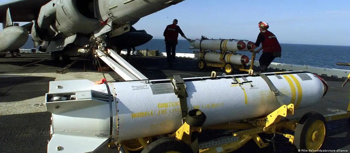 DW Español on X: "#EEUU detuvo envío de #bombas a #Israel por planes en Rafah Eran 1.800 bombas de 907 kilos y 1.700 bombas de 226 kilos retenidas la semana pasada, dijo